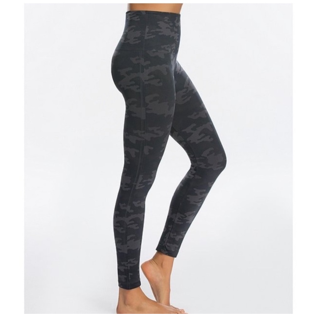 SPANX High-Rise Full Length Dark Black Camo Leggings - Picture 6 of 10